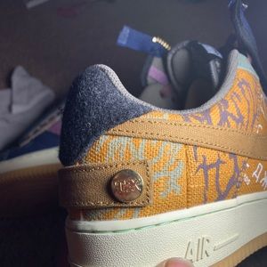 Travis Scott af 1